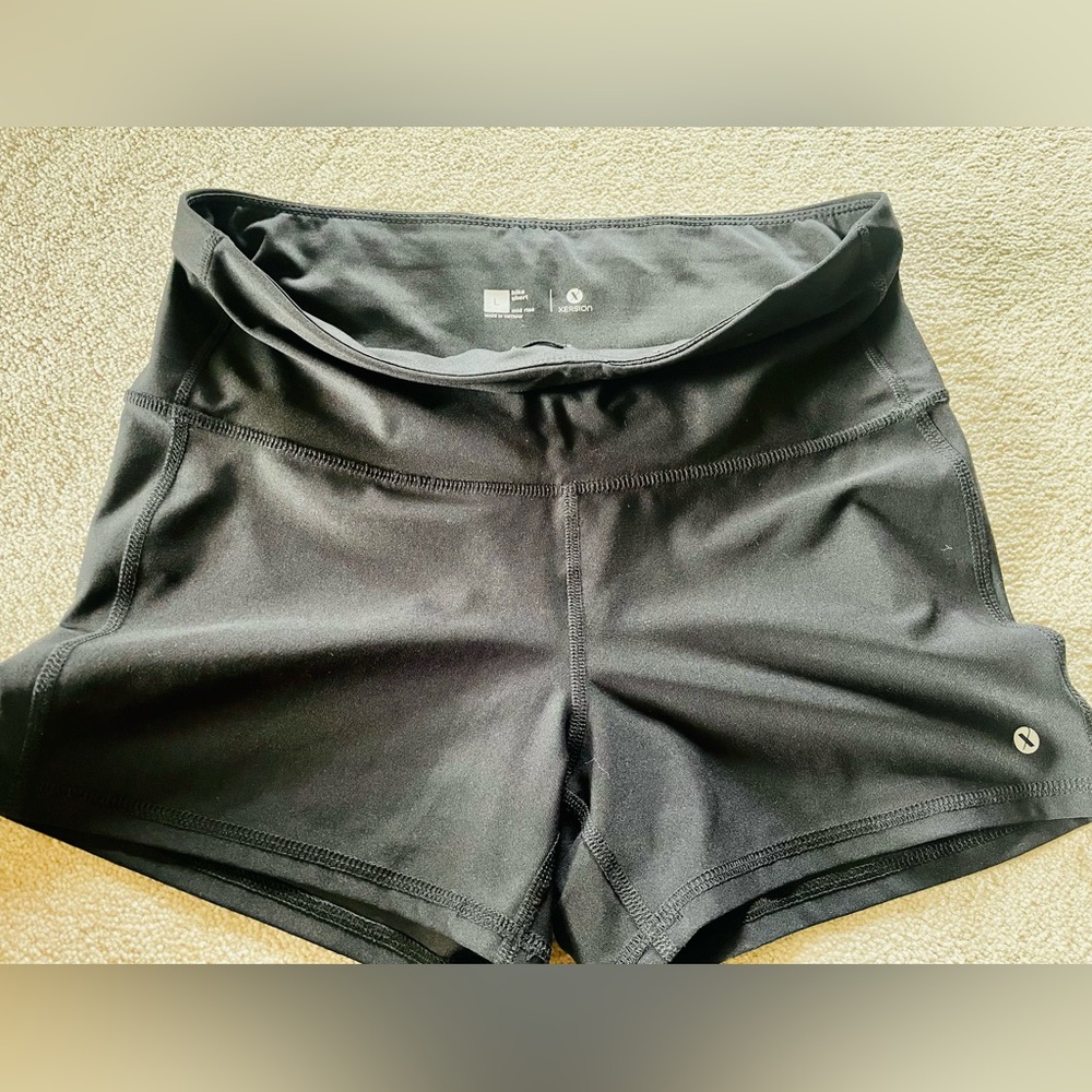 Xersion 2.5” shorts